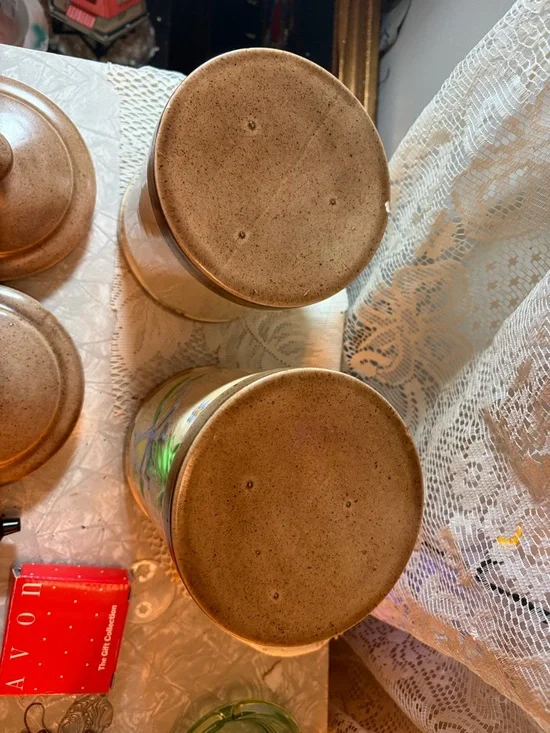 Pristine 1979 Macky Molds Vintage Butterfly Canisters -Set of 2 (Large & Medium) - Picture 12 of 15